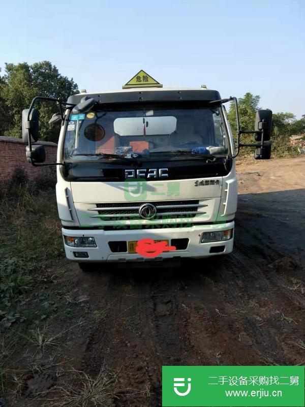 江西低價出售8噸帶手續油罐車