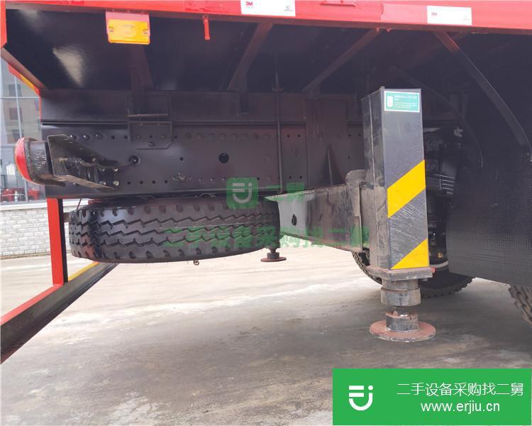 湖北出售二手東風前二后八隨車吊