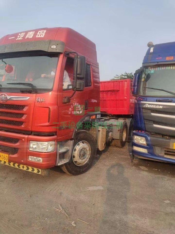 出售16年12月捍衛(wèi)350雙驅(qū)車頭牽引車，國五排放，車況精品，