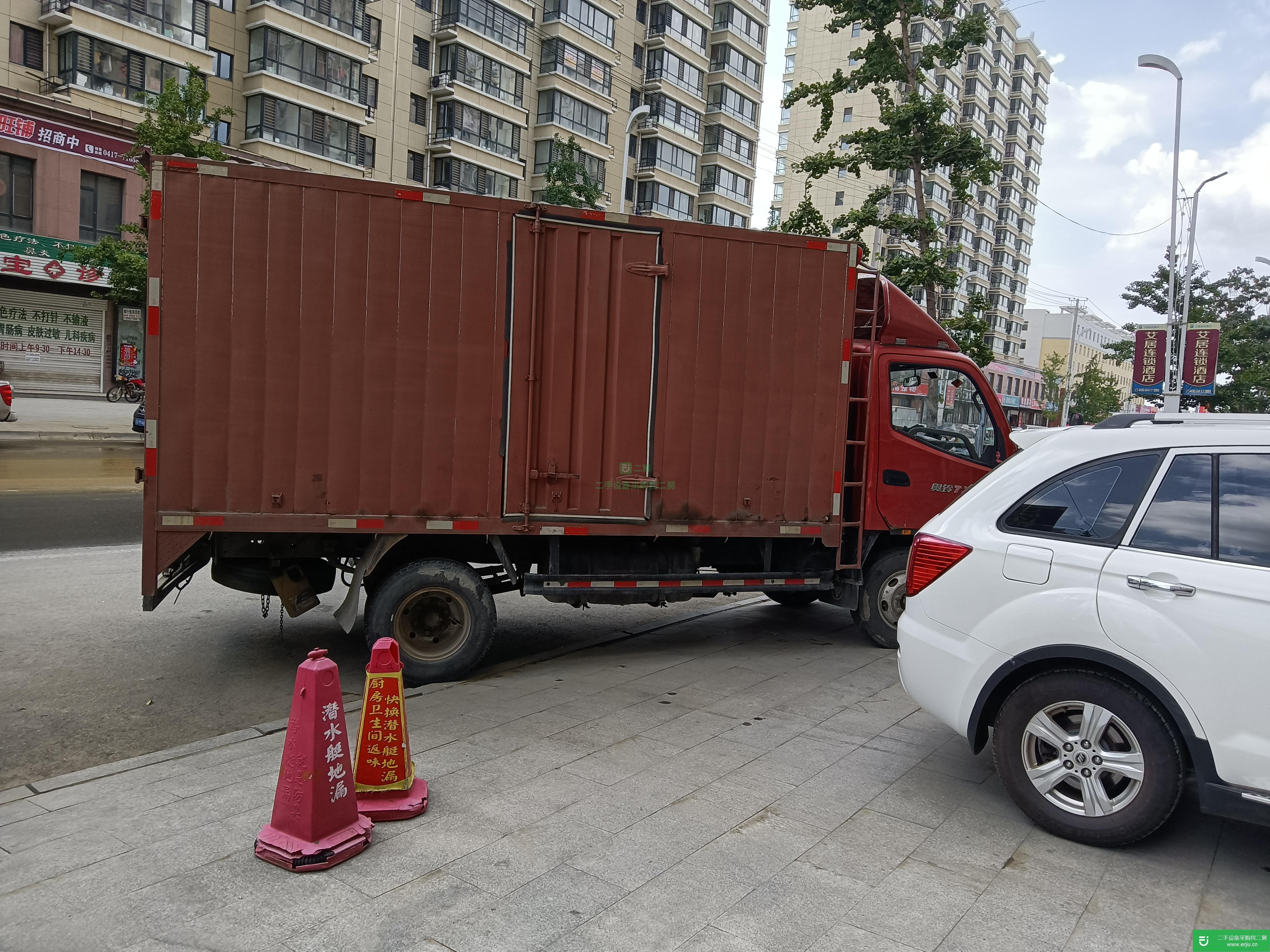 遼寧出售二手福田奧鈴箱式貨車