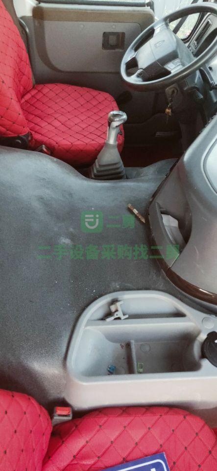 出售二手的九成新的15方豪沃國四攪拌車
