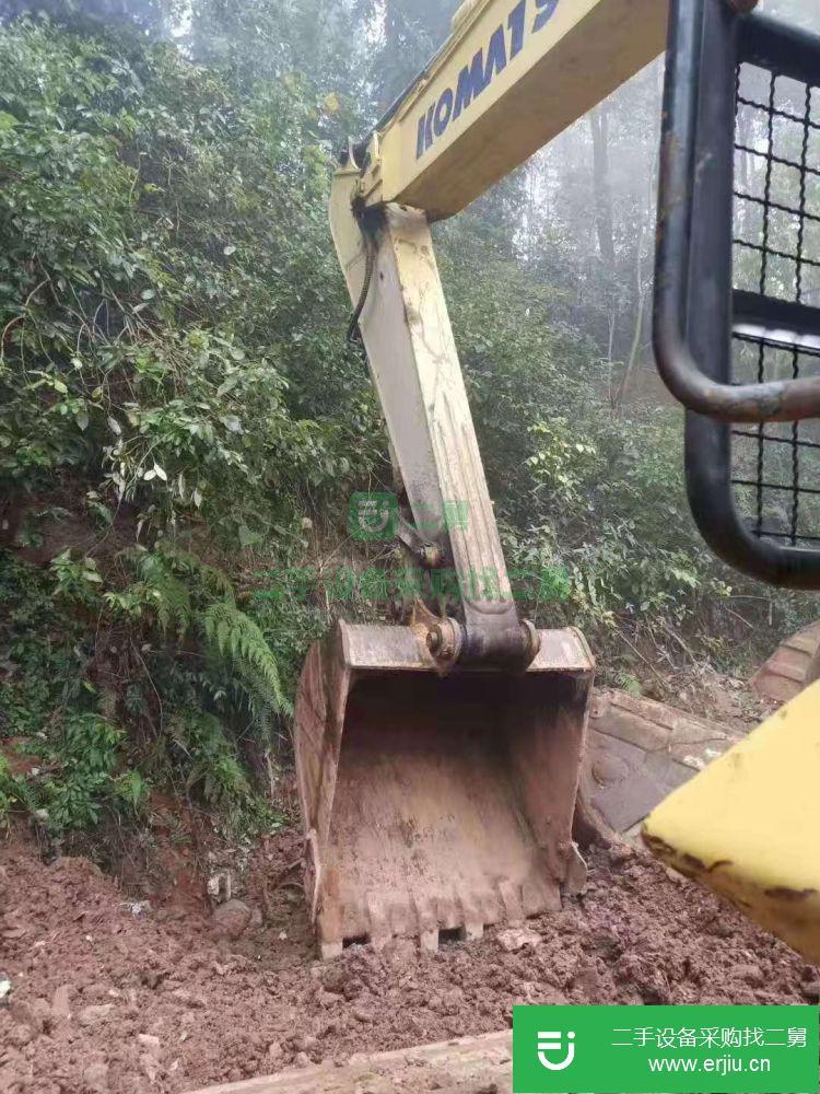 四川出售二手小松PC240LC-8挖掘機