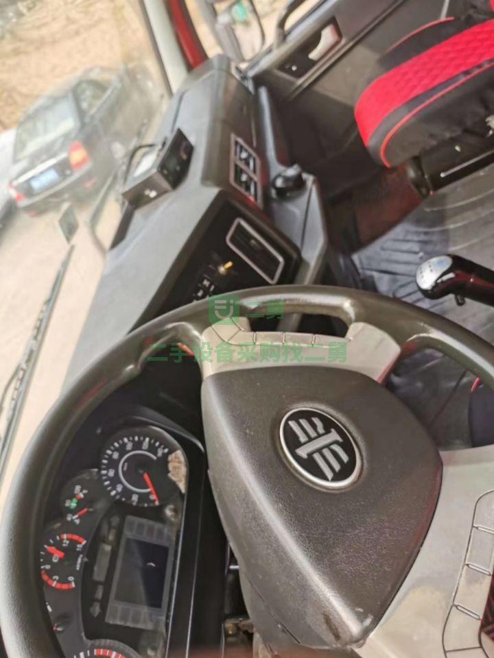 出售國四17年5月全保險悍衛350雙驅牽引車！全車鋁合金輪轂！