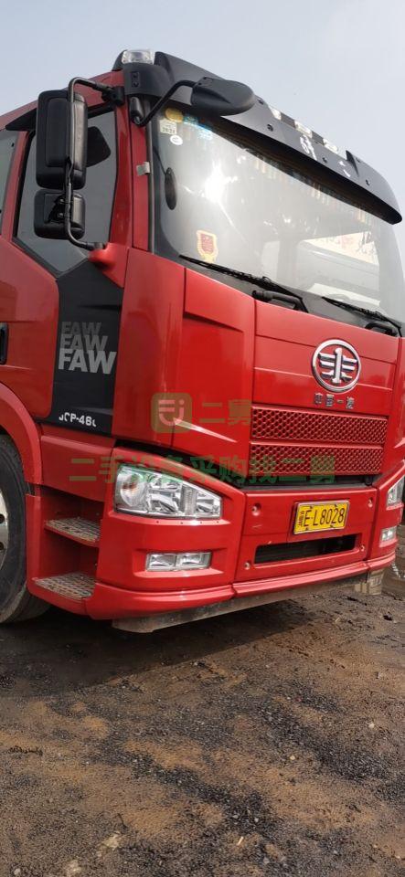 出售限高神器，一年八個(gè)月，解放勾六460雙驅(qū)牽引車