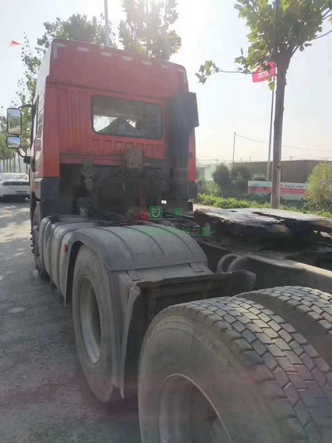 出售一臺18年2月，解放悍V牽引車，400馬力濰柴機器，國五雙驅車