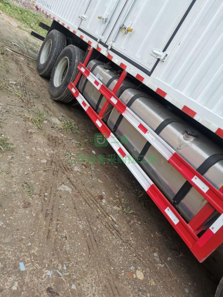 出售2個月準新車，解放J6p420馬力貨車，9.6米箱車前四后八
