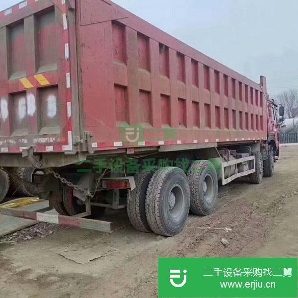 甘肅出售二手豪沃自卸車  8.5米大箱,車況免檢,支持各種驗車
