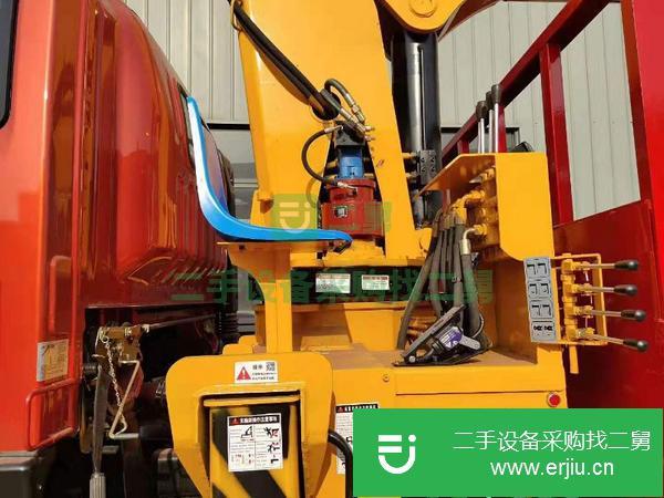 內(nèi)蒙古出售東風(fēng)單橋吊車，160馬力,法士特8檔變速箱帶高低檔