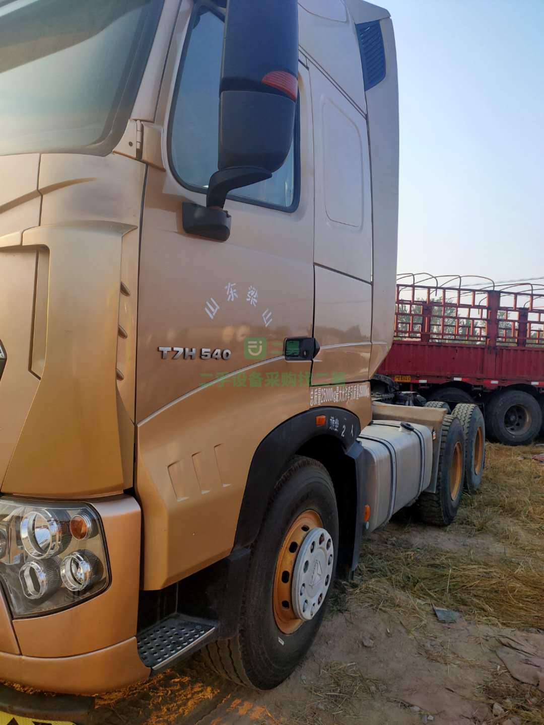 急售一臺18年3月豪沃T7540馬力牽引車