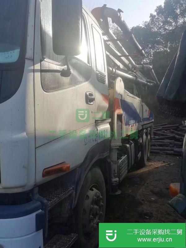 遼寧出售二手中聯(lián)混凝土泵車