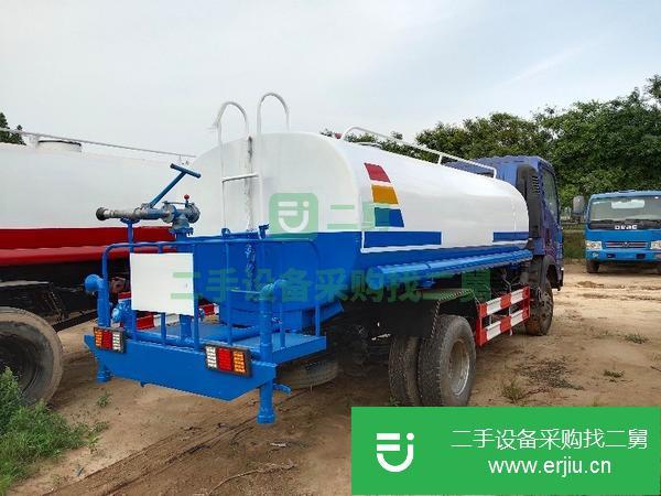 山東出售二手中國(guó)重汽八立方灑水車