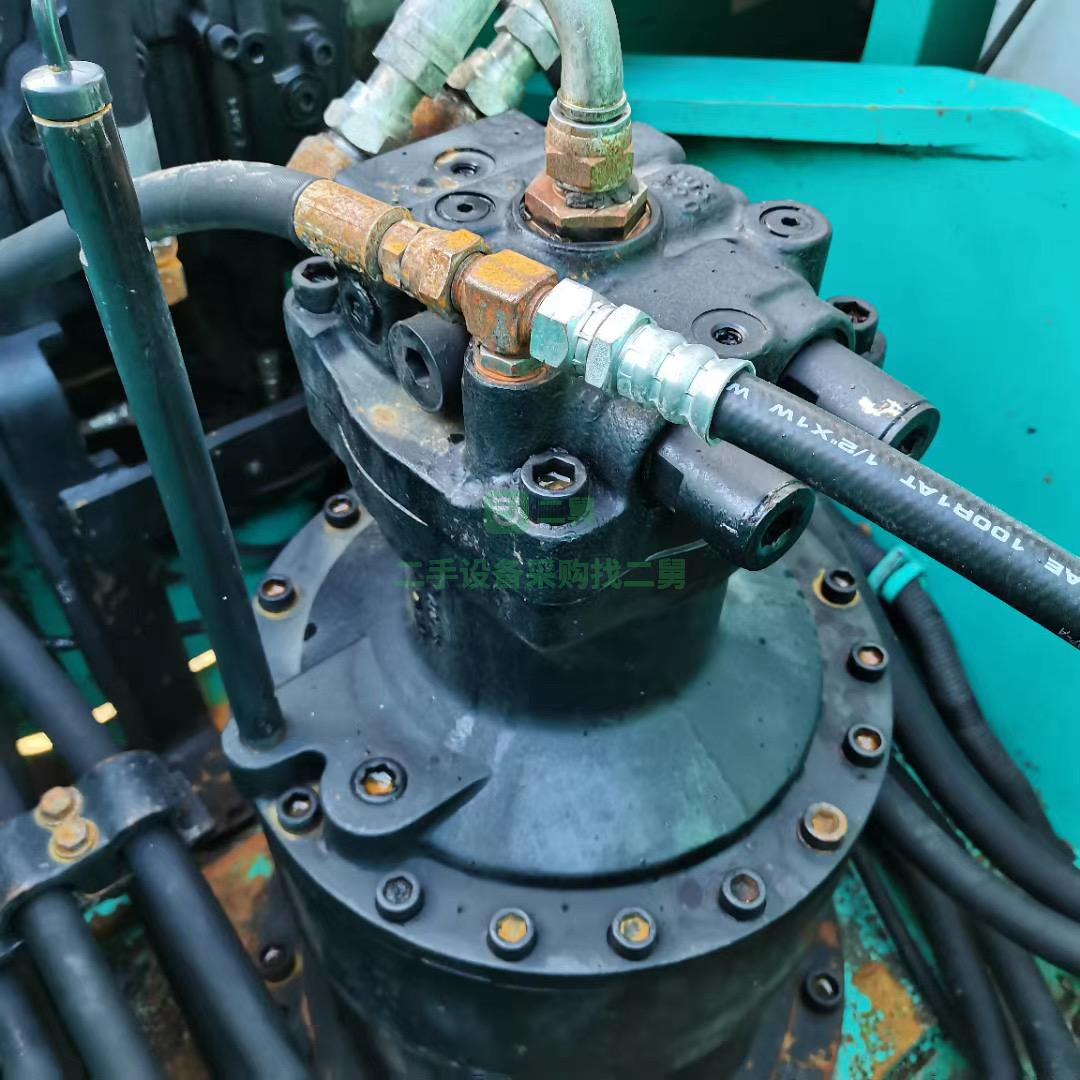 出售一臺進口神鋼210挖掘機，車況精品 大件超好 滴油不漏