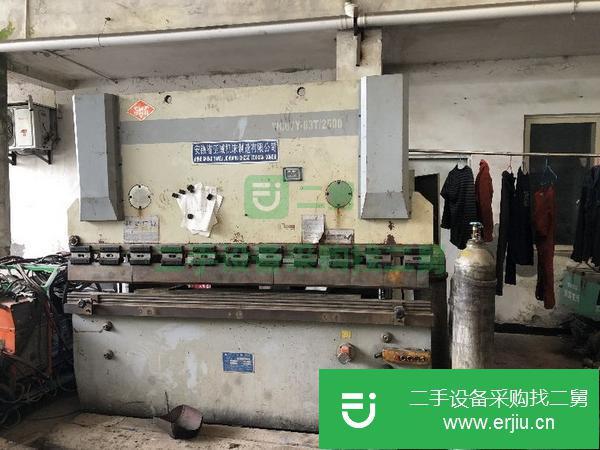 四川出售轉(zhuǎn)讓亞威63噸?2500折彎?rùn)C(jī)