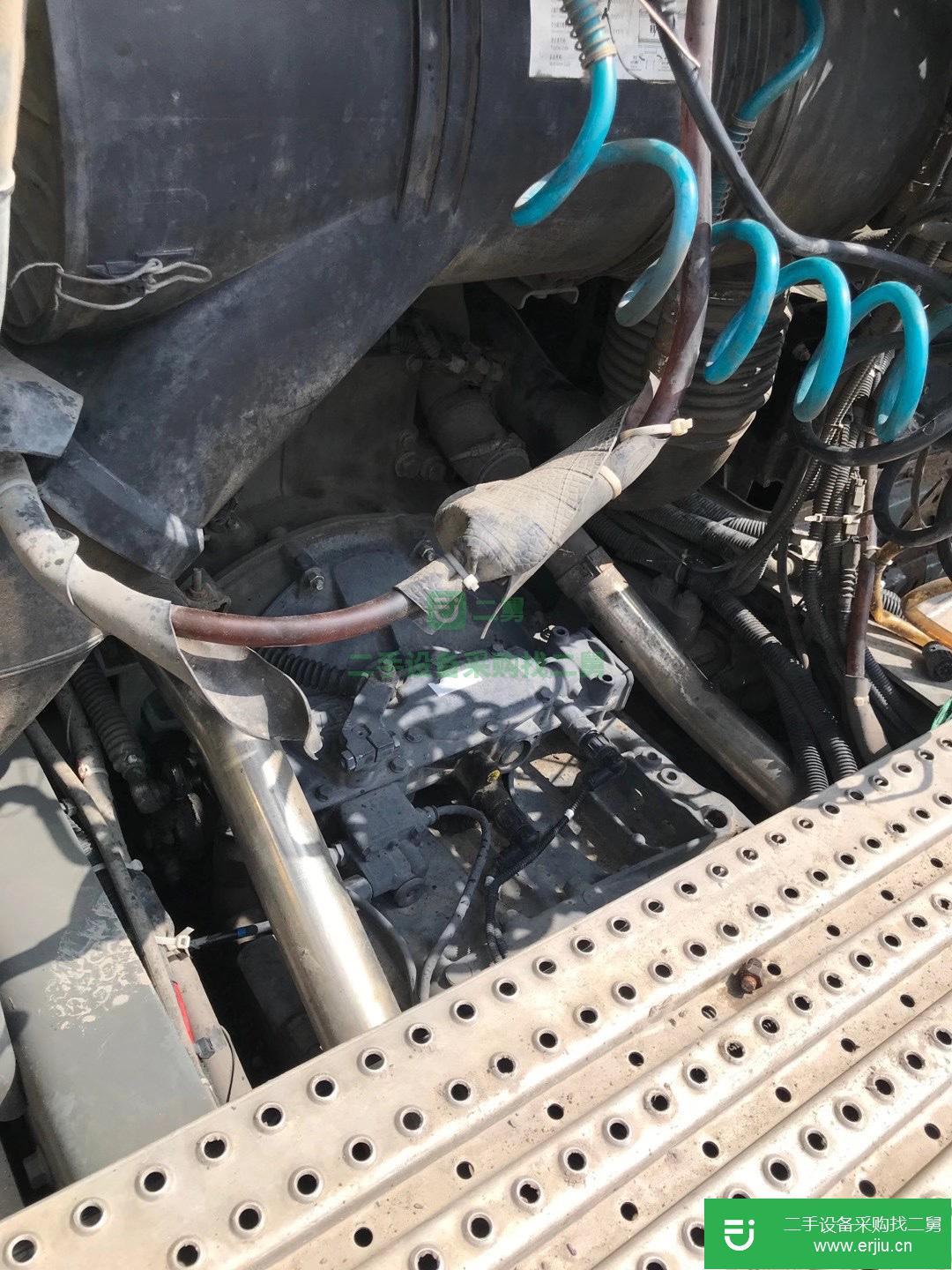 山東出售二手重汽汕德牽引車