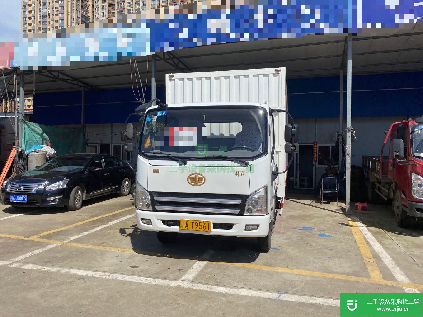 四川出售二手青島解放箱式貨車