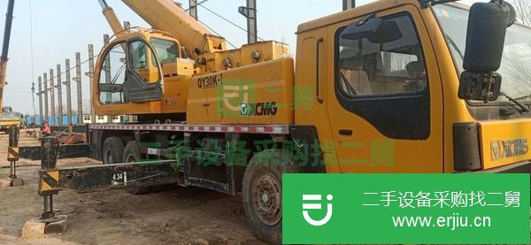 山東出售二手徐工吊車，手續(xù)齊全，上車先導(dǎo)，車況極好，包提檔過戶！