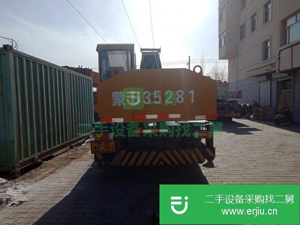 內蒙古出售轉讓12噸吊車，正常年檢無漏油