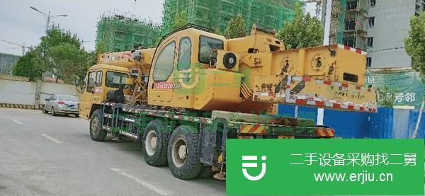 河南出售二手的徐工吊車，車況好,手續(xù)全,有空調(diào),有電腦