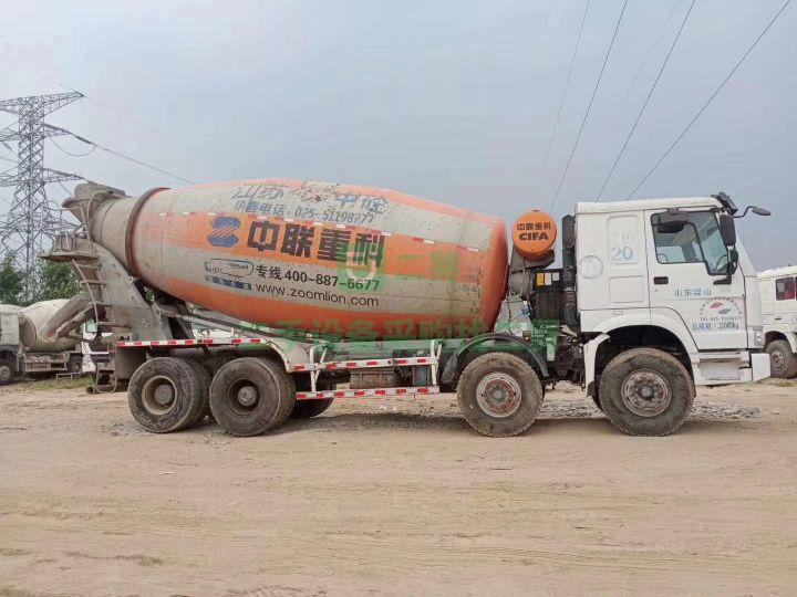 出售二手的14年國四16方豪沃攪拌車
