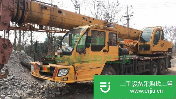 河南出售二手徐工吊車，車況沒問題，剛審車保險