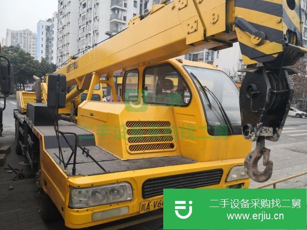 四川出售二手徐工吊車，手續齊全,隨時過戶,不漏油,成色好