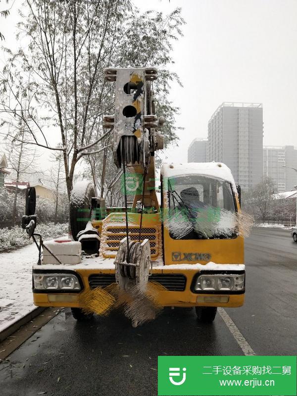 河北出售二手12噸徐工吊車車況精良。全車鋼絲胎！