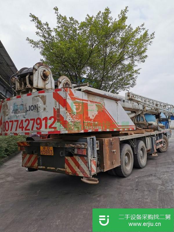 廣西出售二手中聯吊車25噸，可提檔過戶車況精品，大量大臂沒有任何裂縫保險年審到明年3月