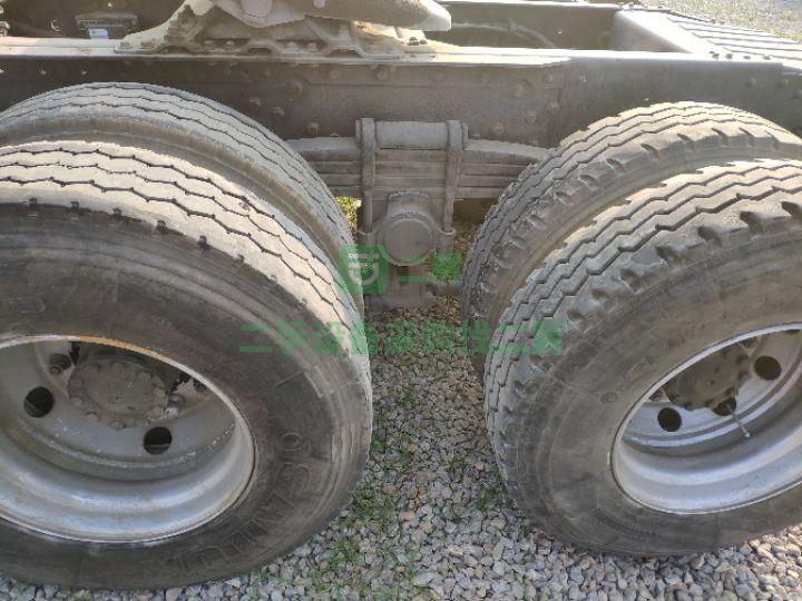 出售二手牽引車青島解放捍V400馬力牽引半掛車國五排放