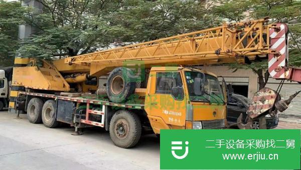 福建出售轉讓20噸四節臂長江吊車.手續齊全,可以過戶
