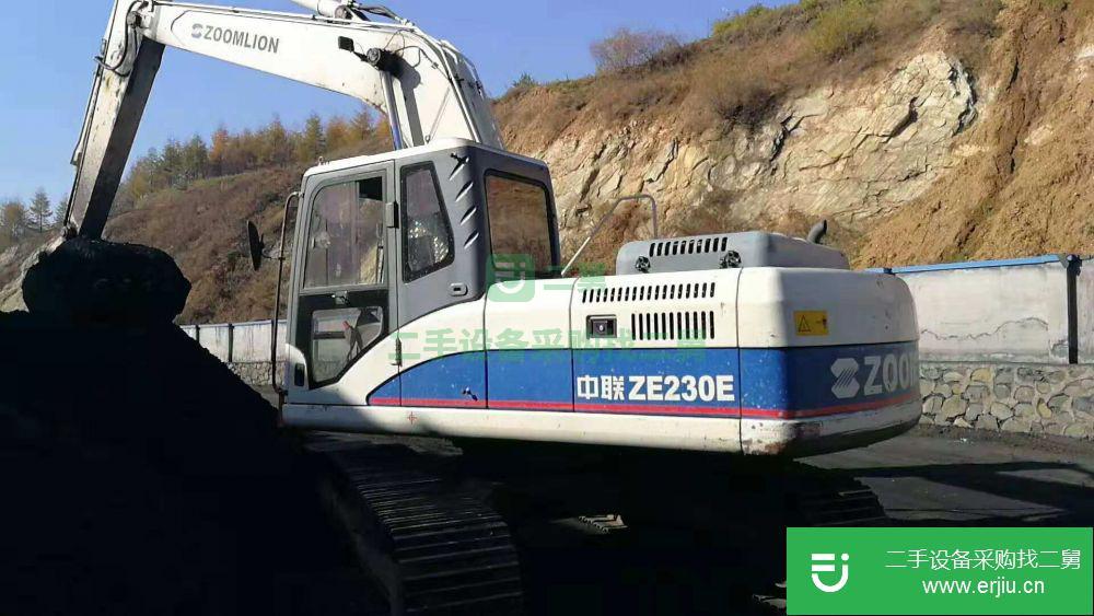 遼寧出售二手中聯(lián)重科ZE230E挖掘機