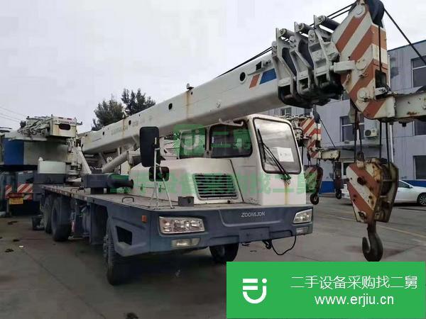 湖北出售二手中聯重科12噸汽車吊