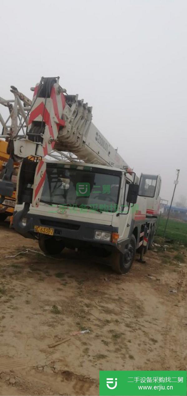 河南出售一臺中聯(lián)吊車25噸5節(jié)臂