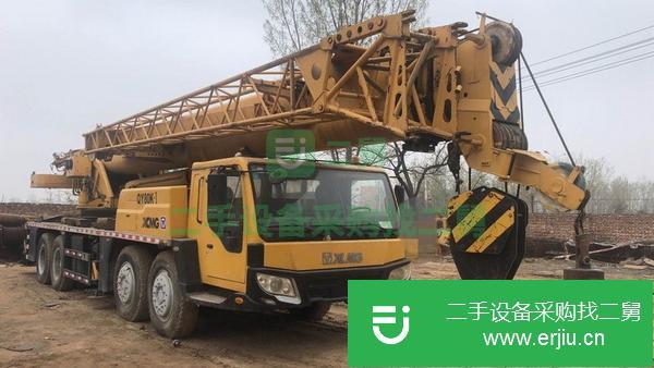 上海出售二手徐工吊車。五節臂，先導操作，電腦工作，車況好，沒有手續
