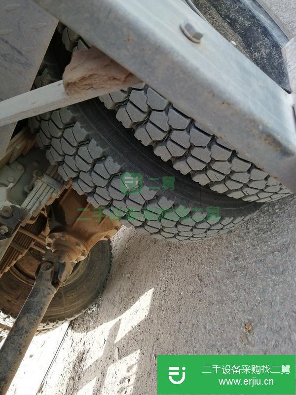 陜西出售轉(zhuǎn)讓福田瑞沃12噸吊車