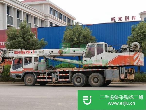 廣西出售二手中聯吊車25噸，可提檔過戶車況精品，大量大臂沒有任何裂縫保險年審到明年3月