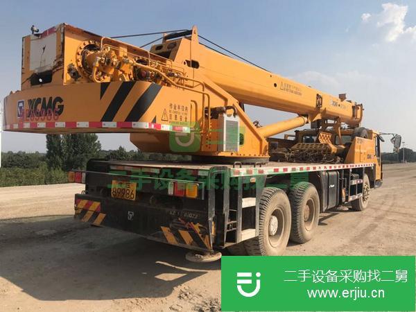 河南出售二手徐工吊車，四節臂五條腿，車況非常好
