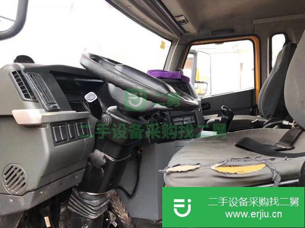河南出售二手的吊車，手續齊全原車油漆，協議過戶