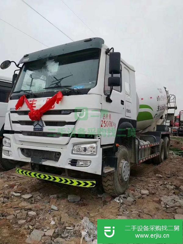陜西出售二手豪沃12立方攪拌車