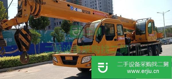 河南出售二手的徐工吊車，車況好,手續(xù)全,有空調(diào),有電腦