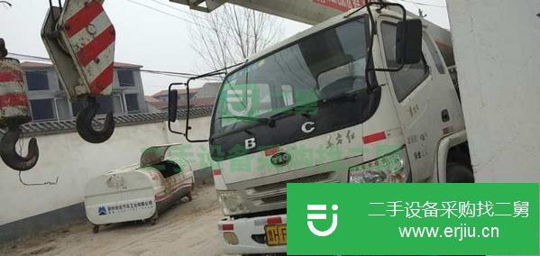 山東出售轉(zhuǎn)讓2015年10噸中聯(lián)吊車 六節(jié)臂，雙節(jié)支腿