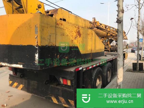 河南出售一臺(tái)徐工吊車(chē)