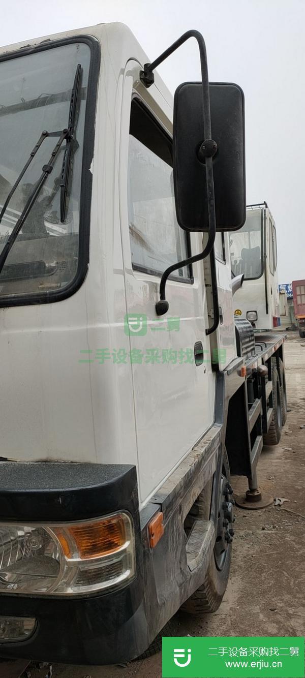 湖北出售二手中聯重科12噸汽車吊