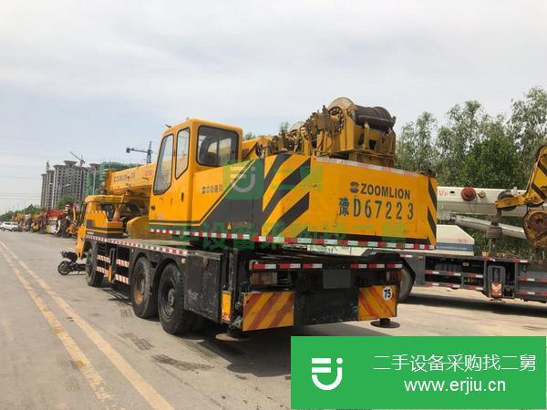 河南出售二手中聯吊車 25噸5節臂