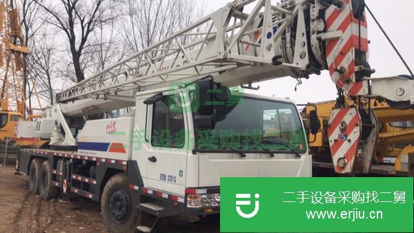 河南出售轉讓中聯吊車,上車推桿操作,電腦精準