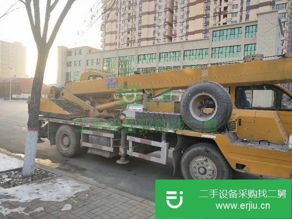 河北出售二手12噸徐工吊車車況精良。全車鋼絲胎！