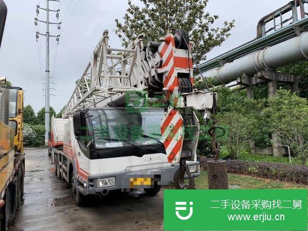 江蘇出售二手中聯(lián)30v5汽車吊