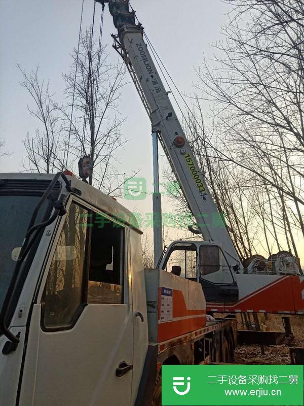 河南出售二手25噸中聯吊車，原車油漆，五節臂，正常審車，車況好