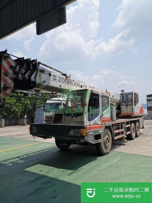 廣西出售二手中聯吊車25噸，可提檔過戶車況精品，大量大臂沒有任何裂縫保險年審到明年3月