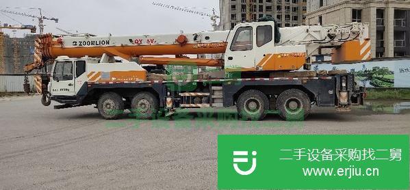 河南出售中聯(lián)吊車，手續(xù)齊全無事故