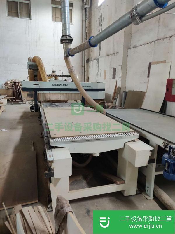 上海出售二手?jǐn)?shù)控開料機(jī)